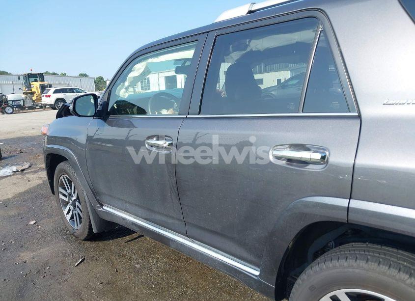 Photo 14 of 2018 Toyota 4runner LIMITED (VIN JTEBU5JR3J5510429)