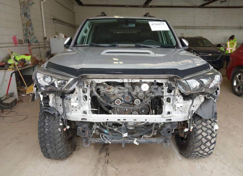 Photo 12 of 2018 Toyota 4runner TRD OFF ROAD PREMIUM (VIN JTEBU5JR3J5511337)