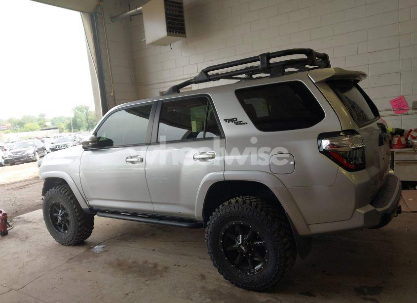 Photo 14 of 2018 Toyota 4runner TRD OFF ROAD PREMIUM (VIN JTEBU5JR3J5511337)