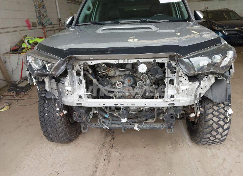 Photo 6 of 2018 Toyota 4runner TRD OFF ROAD PREMIUM (VIN JTEBU5JR3J5511337)