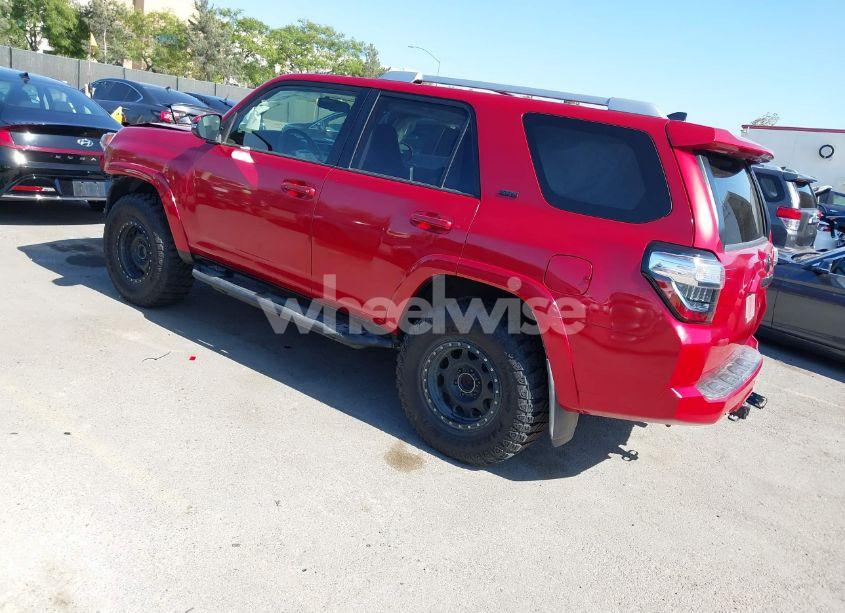 Photo 3 of 2018 Toyota 4runner SR5 PREMIUM (VIN JTEBU5JR3J5588273)