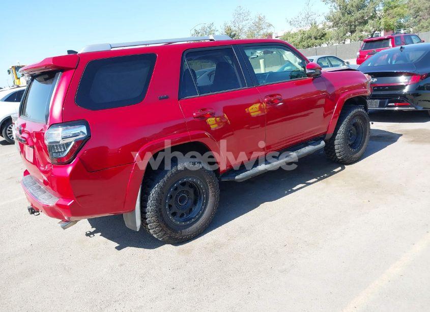Photo 4 of 2018 Toyota 4runner SR5 PREMIUM (VIN JTEBU5JR3J5588273)