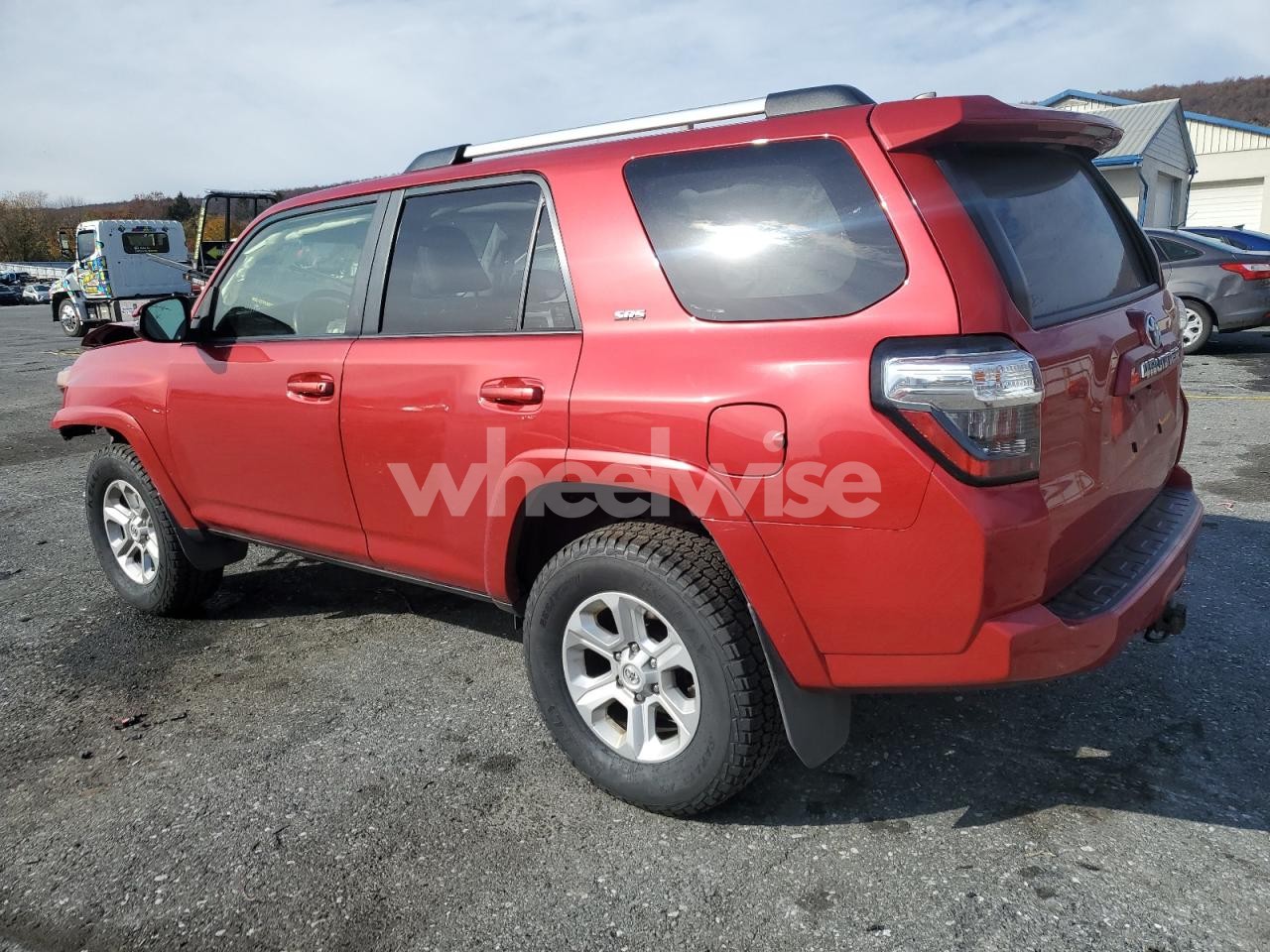 Photo 2 of 2020 TOYOTA 4RUNNER SR5/SR5 PREMIUM (VIN JTEBU5JR3L5770364)