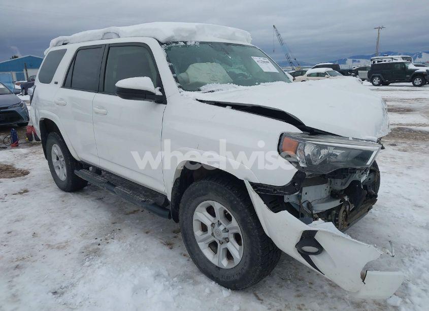 2015 Toyota 4runner SR5 (VIN JTEBU5JR4F5218442) main photo
