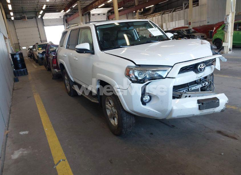 2015 Toyota 4runner SR5 PREMIUM (VIN JTEBU5JR4F5276275) main photo