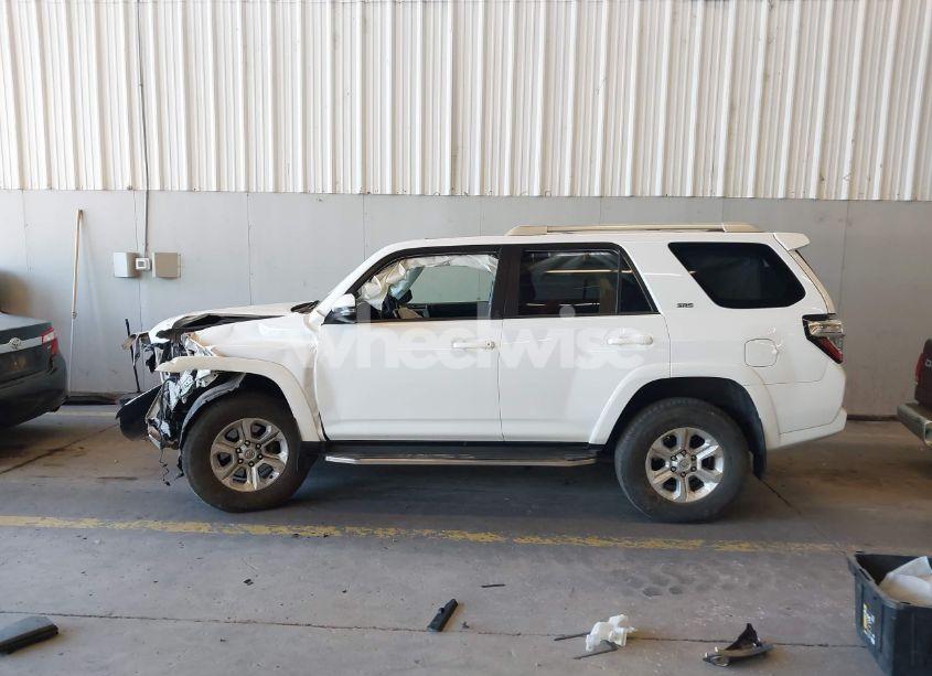 Photo 14 of 2015 Toyota 4runner SR5 PREMIUM (VIN JTEBU5JR4F5276275)