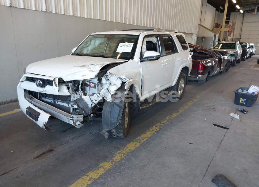 Photo 2 of 2015 Toyota 4runner SR5 PREMIUM (VIN JTEBU5JR4F5276275)