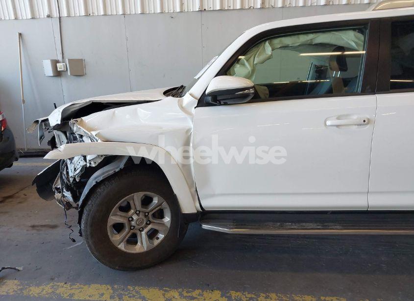 Photo 6 of 2015 Toyota 4runner SR5 PREMIUM (VIN JTEBU5JR4F5276275)