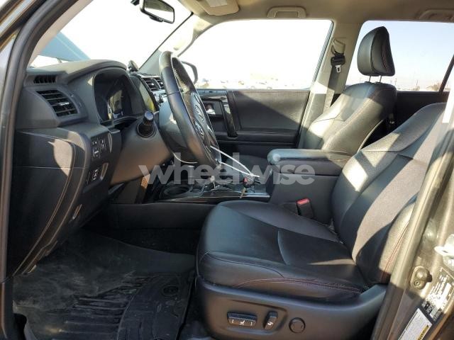 Photo 6 of 2016 TOYOTA 4RUNNER SR5/SR5 PREMIUM (VIN JTEBU5JR4G5356600)