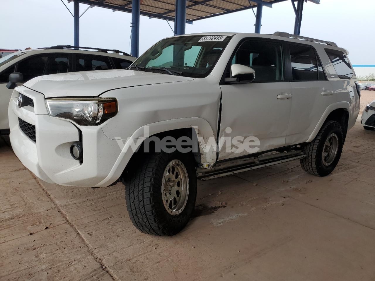 2017 TOYOTA 4RUNNER SR5/SR5 PREMIUM (VIN JTEBU5JR4H5469061) main photo