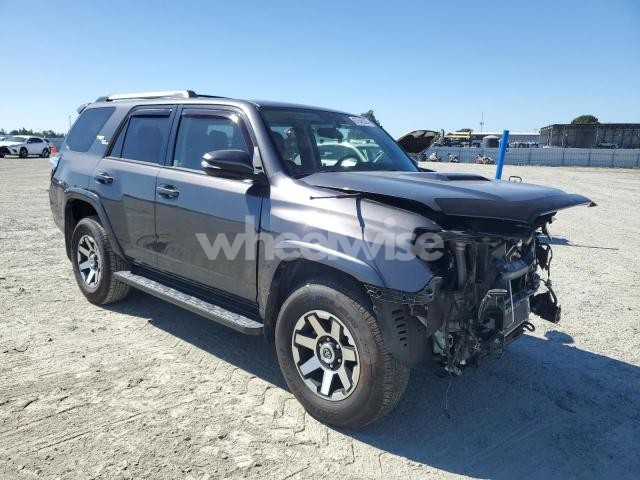 Photo 9 of 2018 TOYOTA 4RUNNER SR5/SR5 PREMIUM (VIN JTEBU5JR4J5518085)