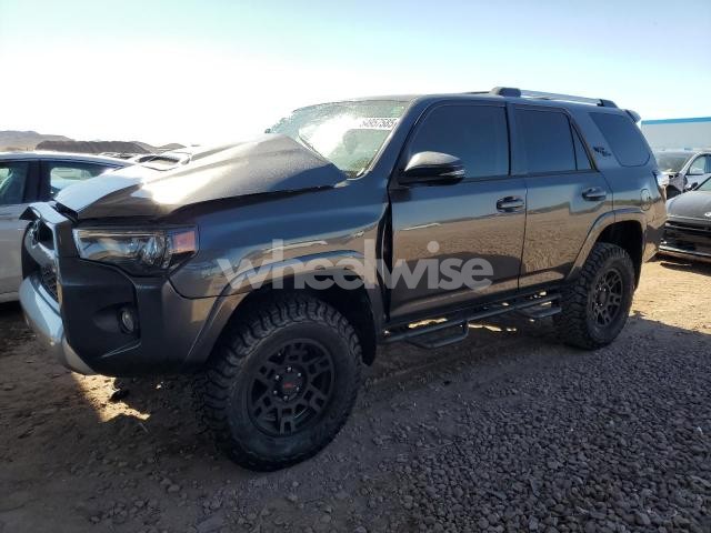 2018 TOYOTA 4RUNNER SR5/SR5 PREMIUM (VIN JTEBU5JR4J5521732) main photo