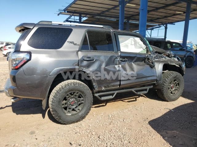 Photo 10 of 2018 TOYOTA 4RUNNER SR5/SR5 PREMIUM (VIN JTEBU5JR4J5521732)