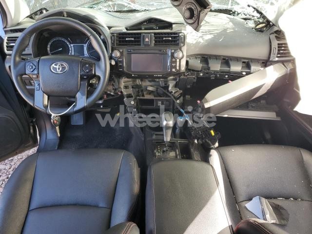 Photo 11 of 2018 TOYOTA 4RUNNER SR5/SR5 PREMIUM (VIN JTEBU5JR4J5521732)