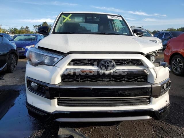 Photo 6 of 2019 TOYOTA 4RUNNER SR5/SR5 PREMIUM (VIN JTEBU5JR4K5614980)