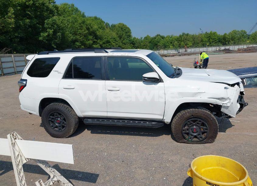 Photo 13 of 2019 Toyota 4runner TRD OFF ROAD PREMIUM (VIN JTEBU5JR4K5659014)