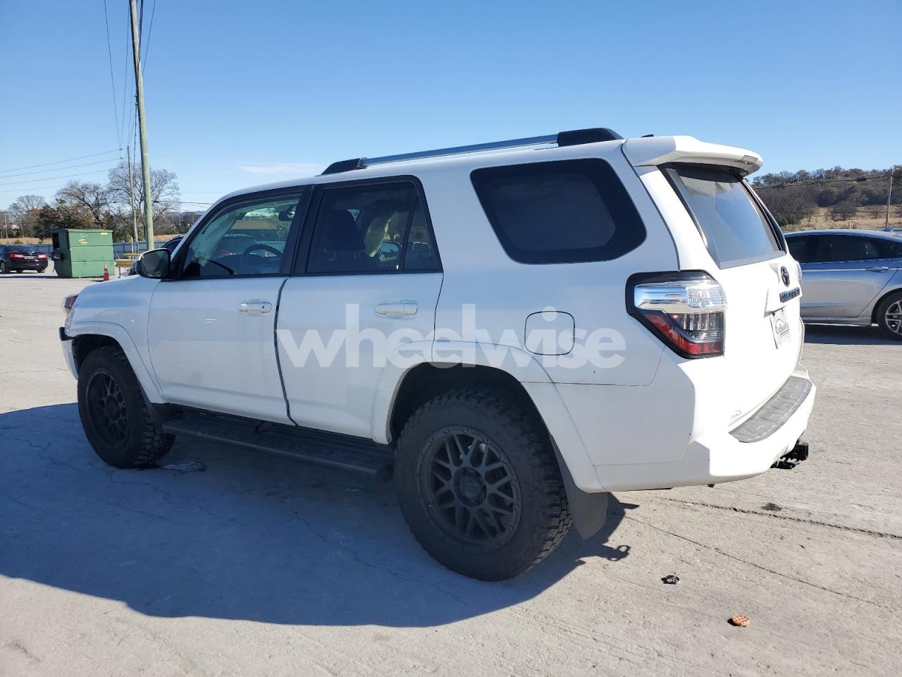 Photo 2 of 2019 TOYOTA 4RUNNER SR5/SR5 PREMIUM (VIN JTEBU5JR4K5668487)