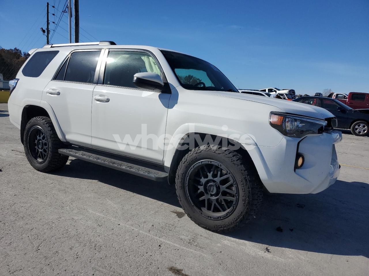 Photo 4 of 2019 TOYOTA 4RUNNER SR5/SR5 PREMIUM (VIN JTEBU5JR4K5668487)