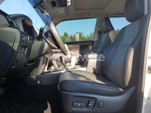 Photo 11 of 2019 TOYOTA 4RUNNER SR5/SR5 PREMIUM (VIN JTEBU5JR4K5720278)