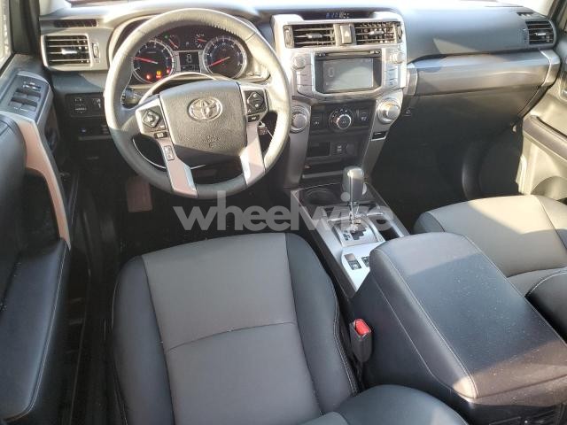 Photo 6 of 2019 TOYOTA 4RUNNER SR5/SR5 PREMIUM (VIN JTEBU5JR4K5720278)