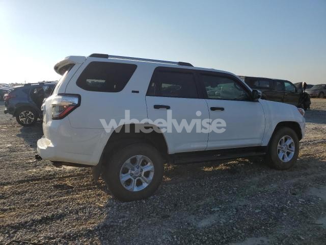 Photo 7 of 2019 TOYOTA 4RUNNER SR5/SR5 PREMIUM (VIN JTEBU5JR4K5720278)