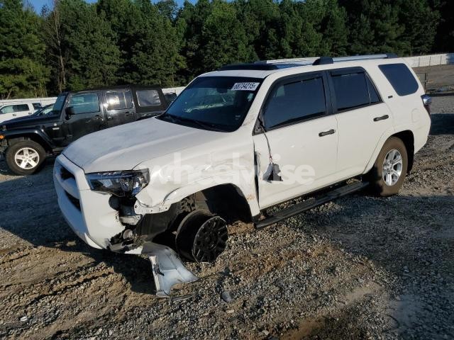 Photo 8 of 2019 TOYOTA 4RUNNER SR5/SR5 PREMIUM (VIN JTEBU5JR4K5720278)