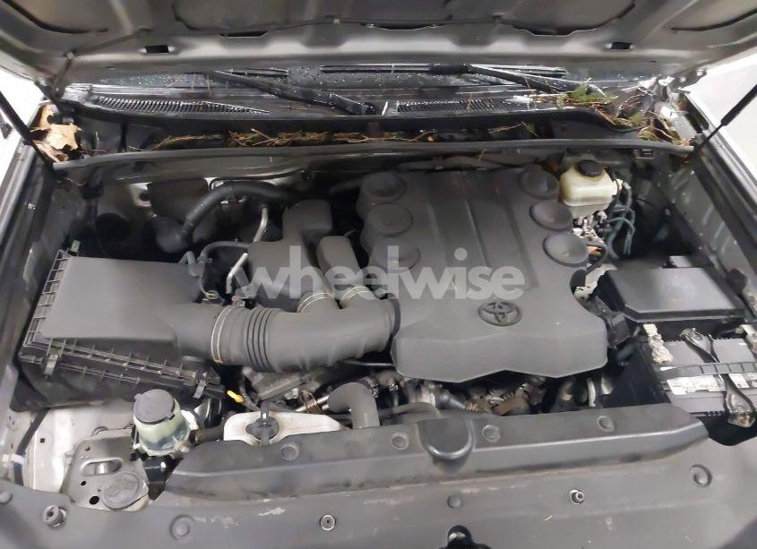 Photo 10 of 2011 Toyota 4runner SR5 V6 (VIN JTEBU5JR5B5055388)