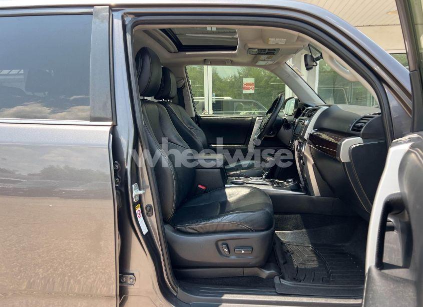 Photo 5 of 2014 Toyota 4runner SR5/LIMITED/TRAIL (VIN JTEBU5JR5E5197924)