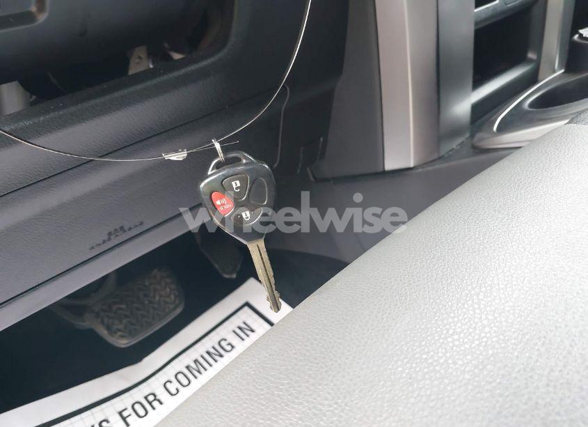 Photo 11 of 2015 Toyota 4runner SR5 PREMIUM (VIN JTEBU5JR5F5251742)