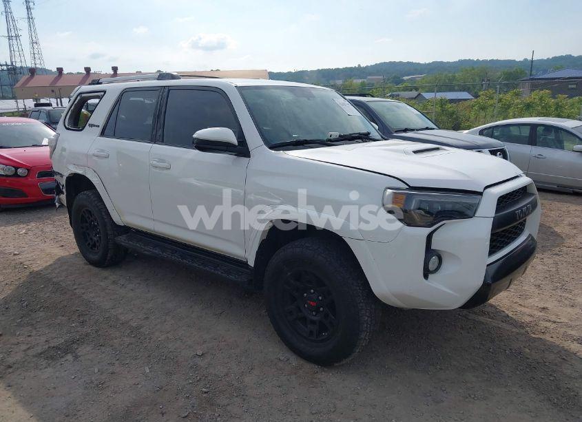 2015 Toyota 4runner TRD PRO (VIN JTEBU5JR5F5254043) main photo