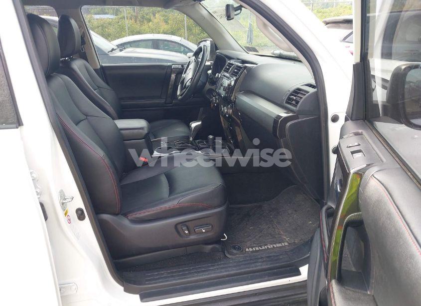 Photo 5 of 2015 Toyota 4runner TRD PRO (VIN JTEBU5JR5F5254043)