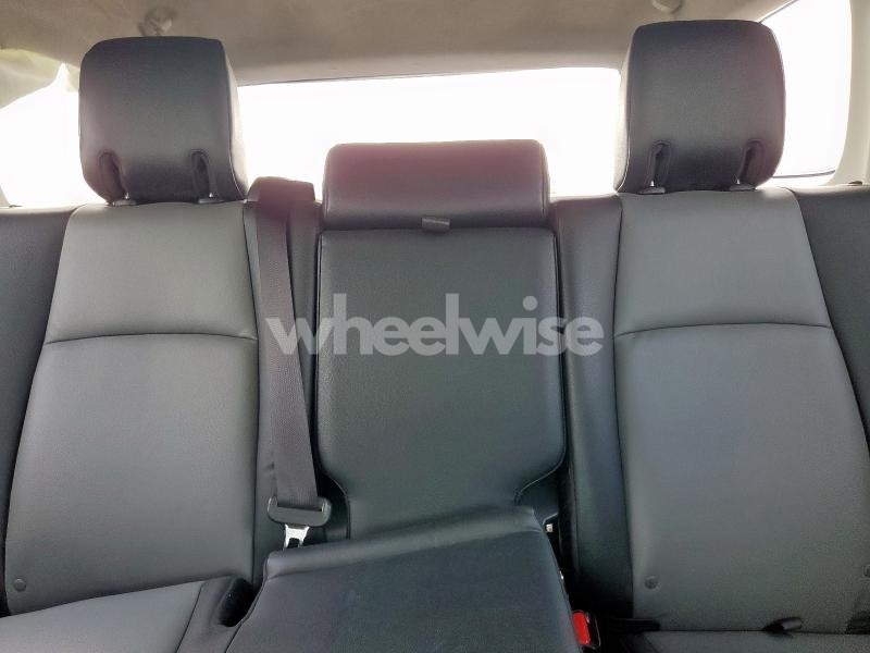 Photo 3 of 2015 TOYOTA 4RUNNER SR5/SR5 PREMIUM (VIN JTEBU5JR5F5263969)