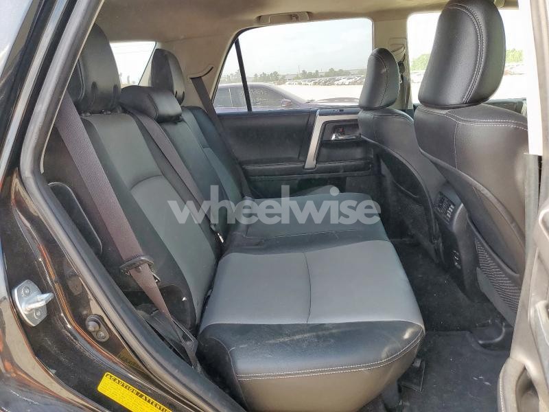 Photo 4 of 2015 TOYOTA 4RUNNER SR5/SR5 PREMIUM (VIN JTEBU5JR5F5263969)