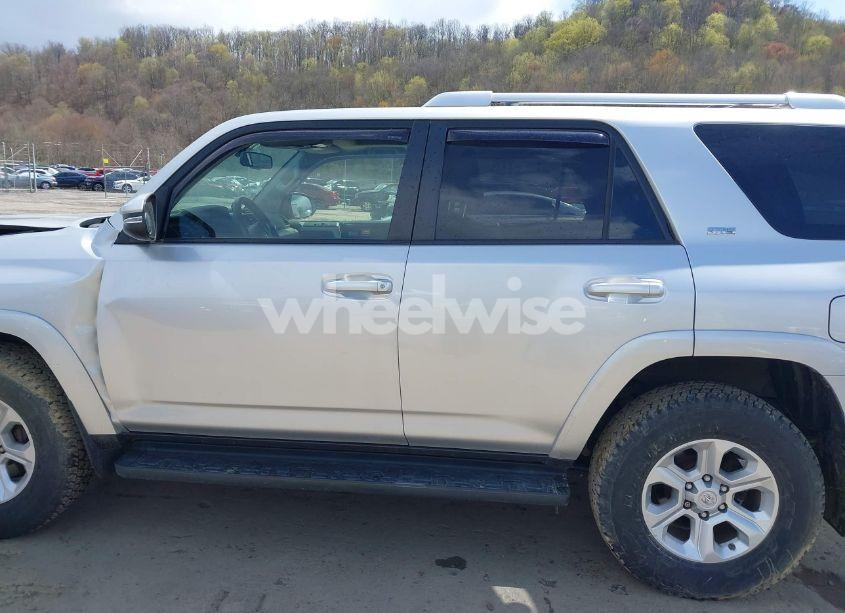 Photo 14 of 2016 Toyota 4runner SR5 PREMIUM (VIN JTEBU5JR5G5345167)