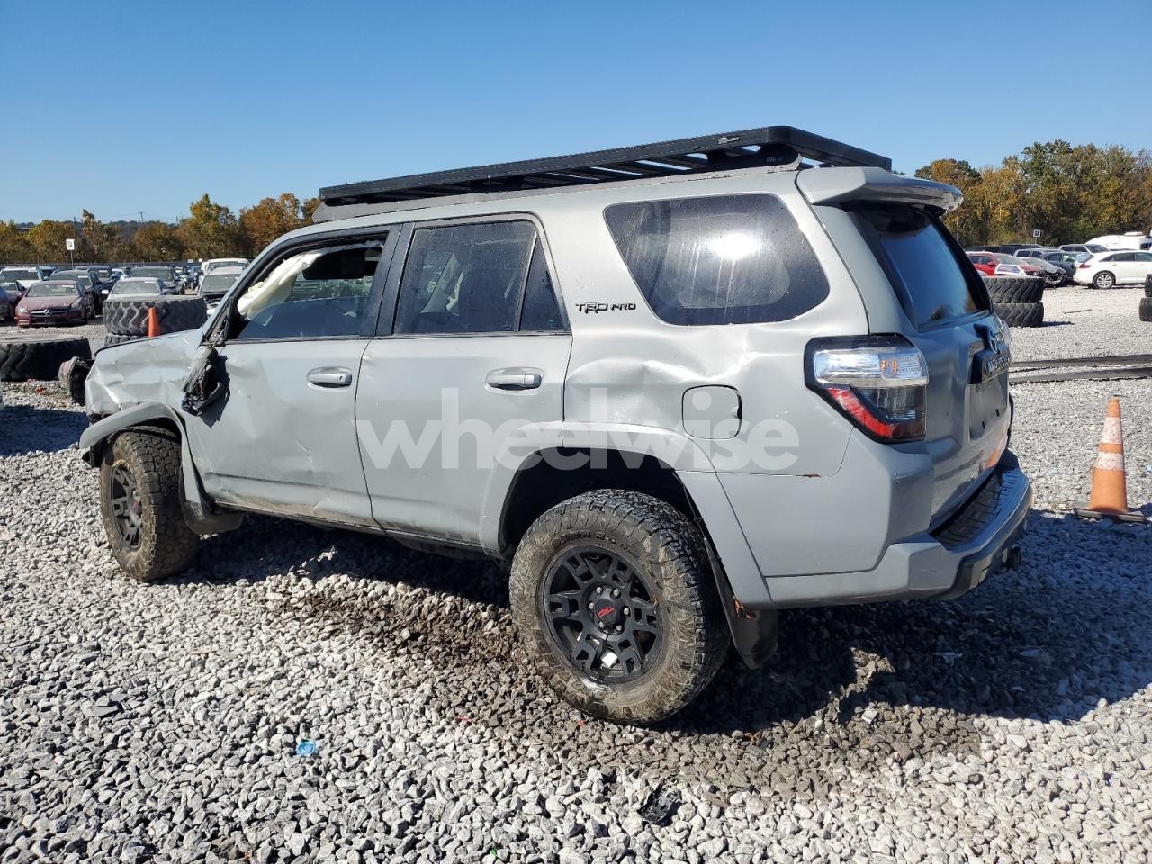 Photo 2 of 2017 TOYOTA 4RUNNER SR5/SR5 PREMIUM (VIN JTEBU5JR5H5421309)