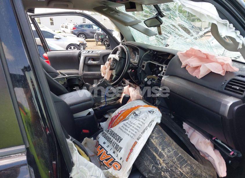 Photo 5 of 2017 Toyota 4runner SR5 PREMIUM (VIN JTEBU5JR5H5468940)