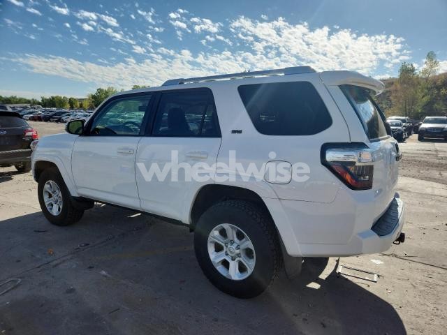Photo 10 of 2018 TOYOTA 4RUNNER SR5/SR5 PREMIUM (VIN JTEBU5JR5J5561253)
