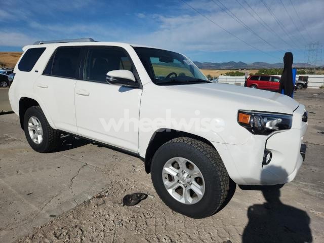 Photo 4 of 2018 TOYOTA 4RUNNER SR5/SR5 PREMIUM (VIN JTEBU5JR5J5561253)