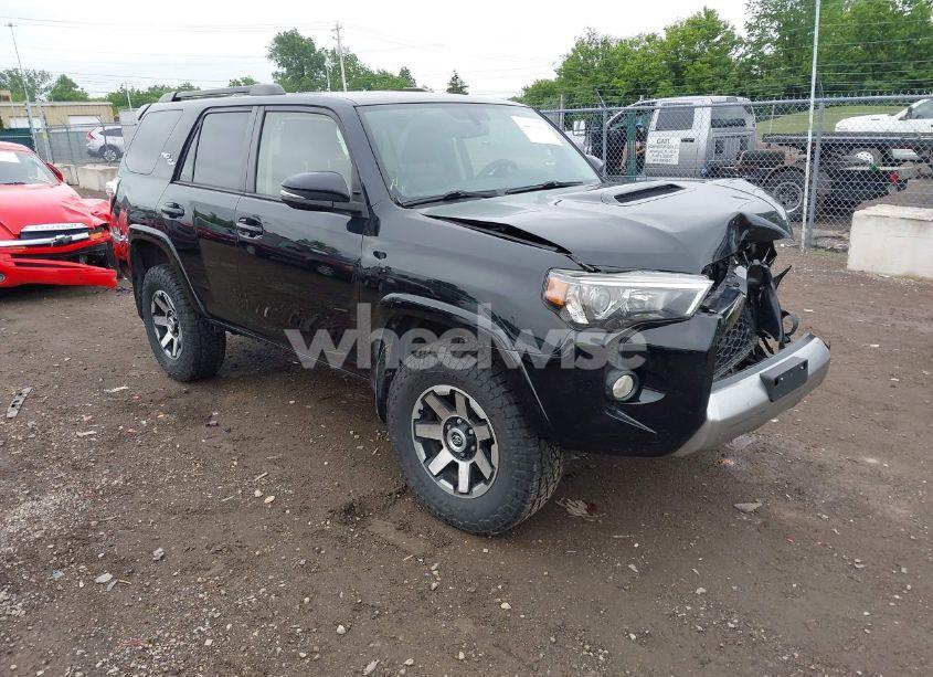 2019 Toyota 4runner TRD OFF ROAD PREMIUM (VIN JTEBU5JR5K5622909) main photo
