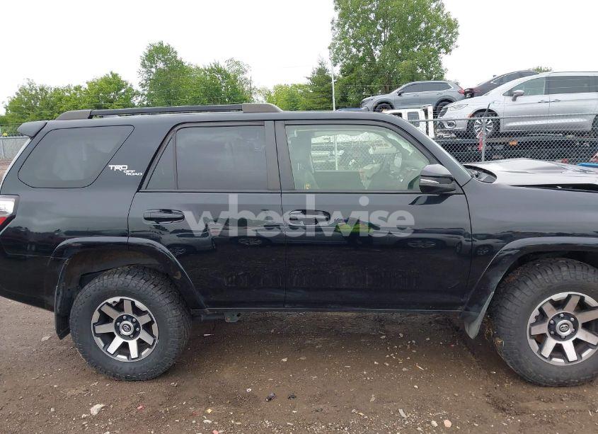 Photo 13 of 2019 Toyota 4runner TRD OFF ROAD PREMIUM (VIN JTEBU5JR5K5622909)