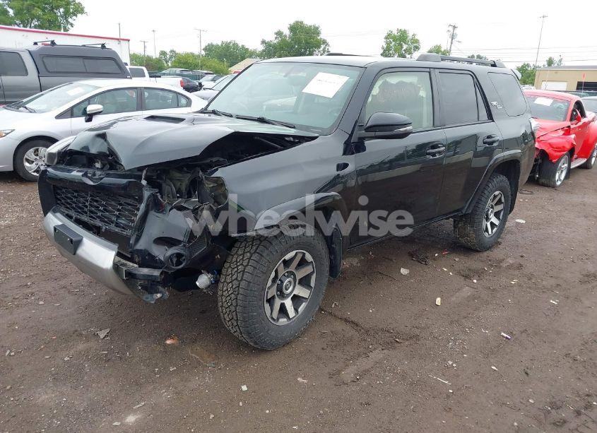 Photo 2 of 2019 Toyota 4runner TRD OFF ROAD PREMIUM (VIN JTEBU5JR5K5622909)
