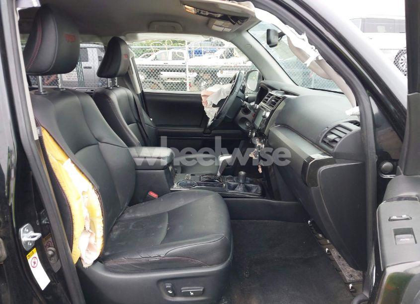 Photo 5 of 2019 Toyota 4runner TRD OFF ROAD PREMIUM (VIN JTEBU5JR5K5622909)