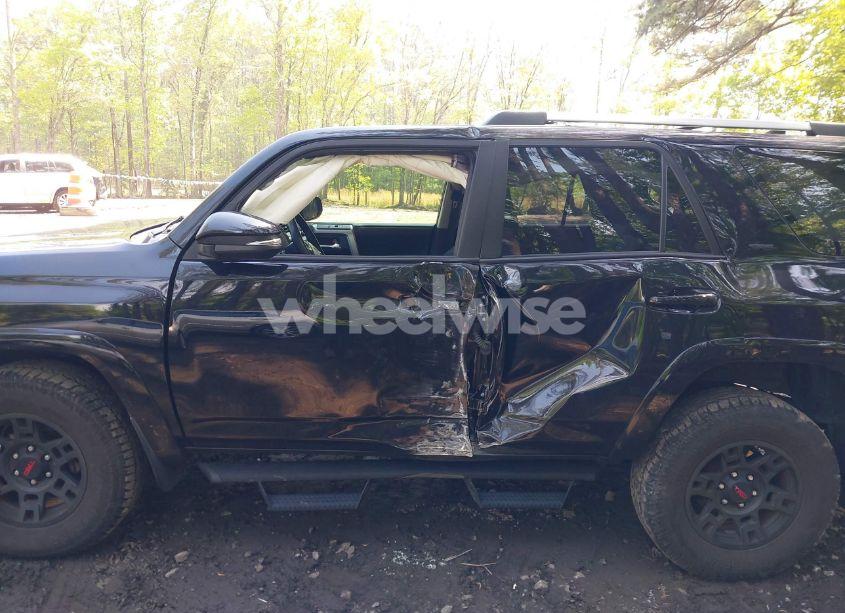 Photo 6 of 2019 Toyota 4runner SR5 PREMIUM (VIN JTEBU5JR5K5627964)