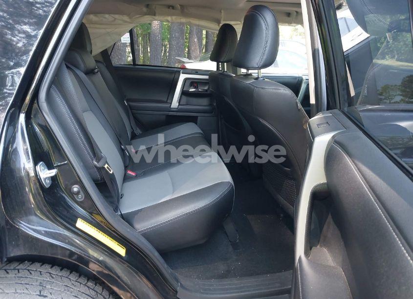 Photo 8 of 2019 Toyota 4runner SR5 PREMIUM (VIN JTEBU5JR5K5627964)