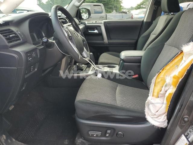 Photo 10 of 2019 TOYOTA 4RUNNER SR5/SR5 PREMIUM (VIN JTEBU5JR5K5701352)