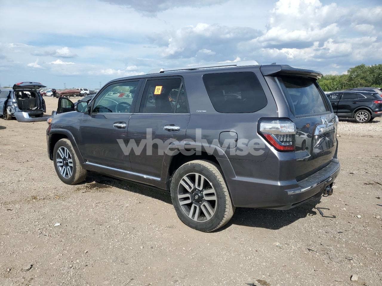 Photo 2 of 2015 TOYOTA 4RUNNER SR5/SR5 PREMIUM (VIN JTEBU5JR6F5204767)