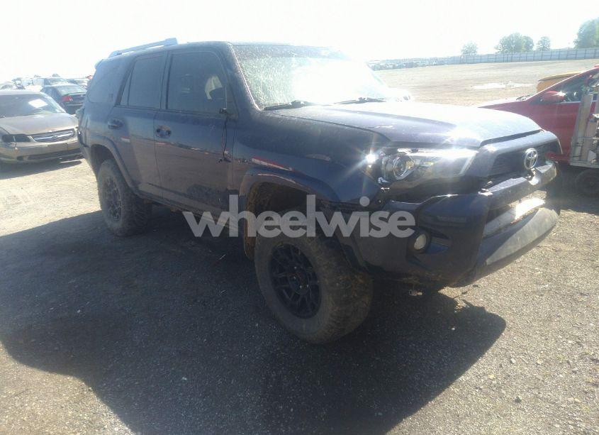 2016 Toyota 4runner SR5 (VIN JTEBU5JR6G5280023) main photo