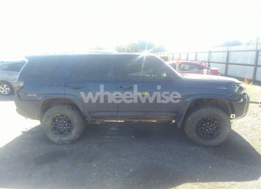 Photo 14 of 2016 Toyota 4runner SR5 (VIN JTEBU5JR6G5280023)