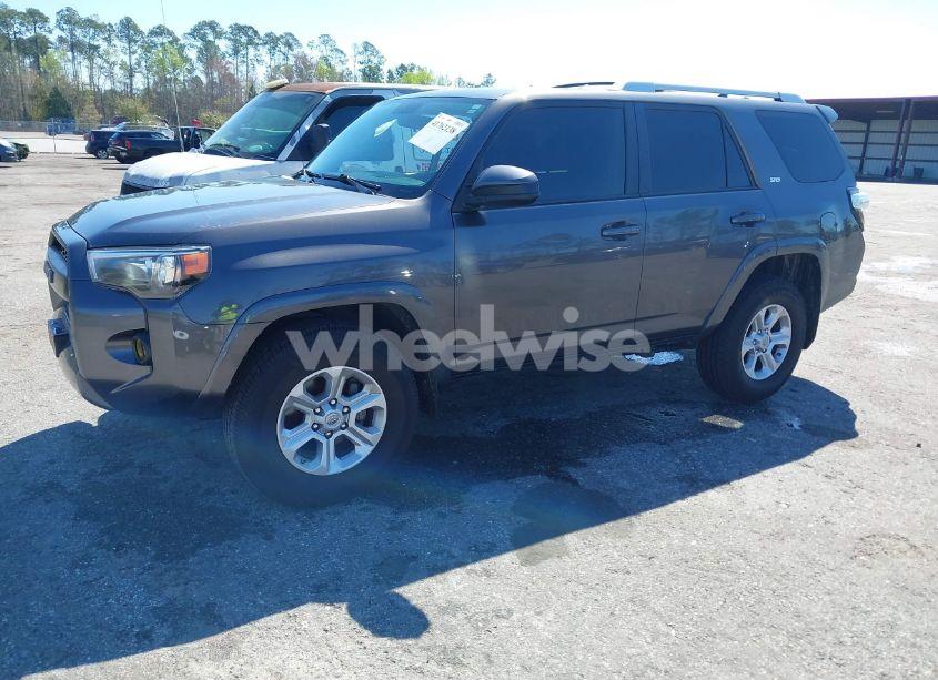 Photo 2 of 2016 Toyota 4runner SR5 (VIN JTEBU5JR6G5387329)