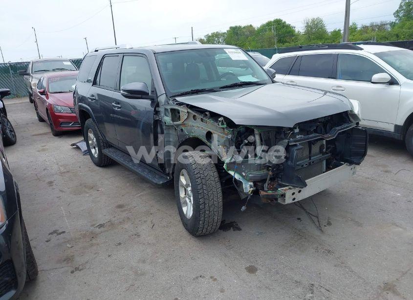 2017 Toyota 4runner SR5 PREMIUM (VIN JTEBU5JR6H5413431) main photo